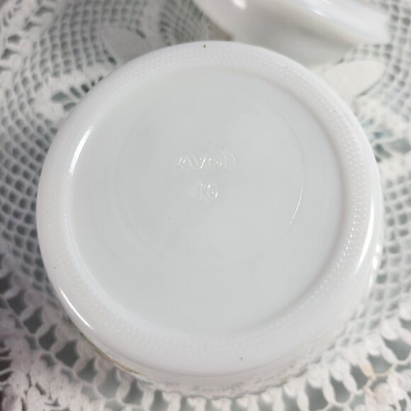 Avon Dynasty Milk Glass Candle Holder Bird on Branch with Flowers Vintage 1980s - Picture 14 of 14